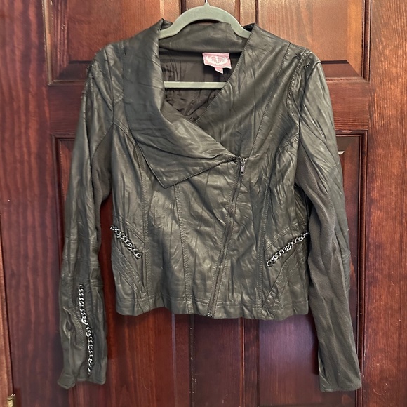 Romeo & Juliet Couture Faux Gray Leather Moto Jacket S Chain Accent Assym Zip - Picture 1 of 7